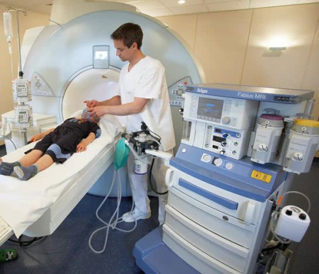 Наркозно-дыхательный аппарат для работы в условиях МРТ DRAEGER Fabius MRI
