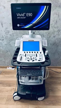 Фото товара: УЗИ аппарат GE Vivid E90